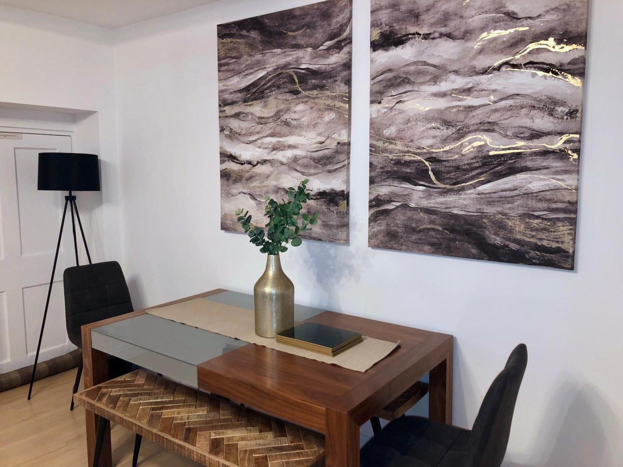 Superbly Located 2 Bedroom Luxury Apartment Bath Exterior photo