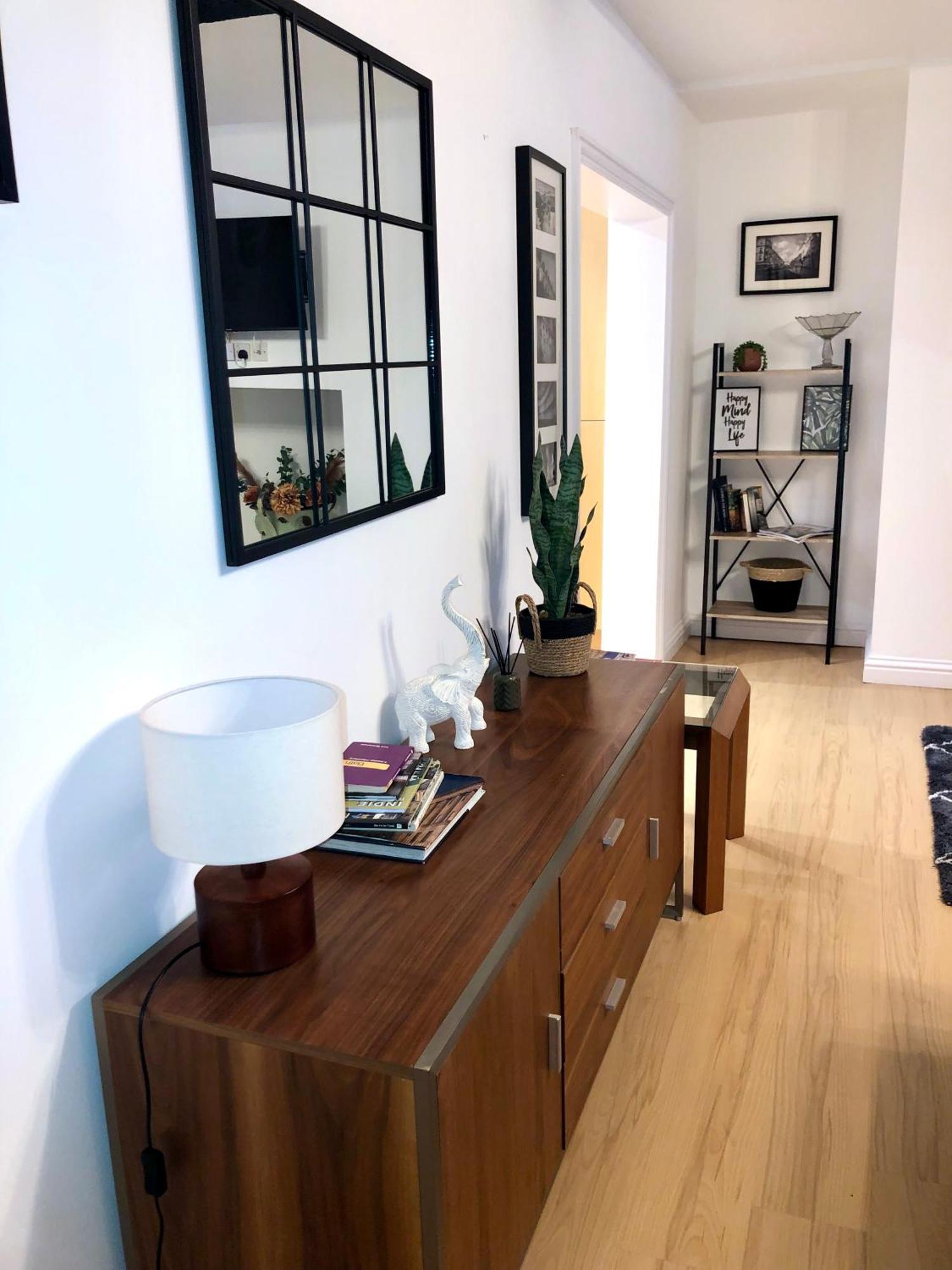 Superbly Located 2 Bedroom Luxury Apartment Bath Exterior photo